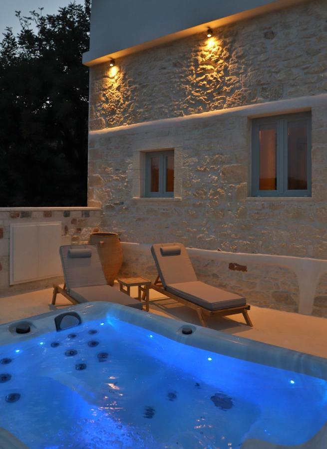 Amvikas Suites-Sitia ภายนอก รูปภาพ