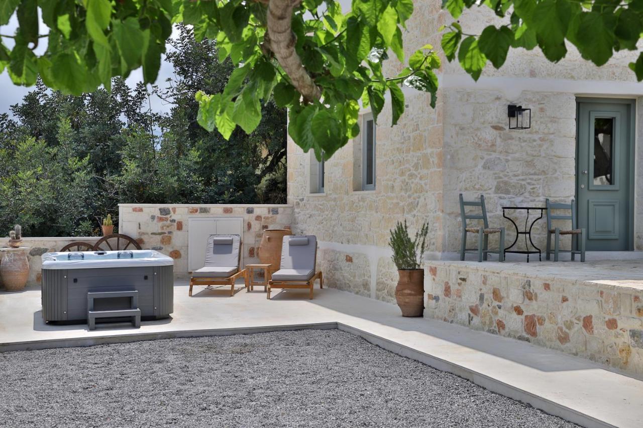 Amvikas Suites-Sitia ภายนอก รูปภาพ