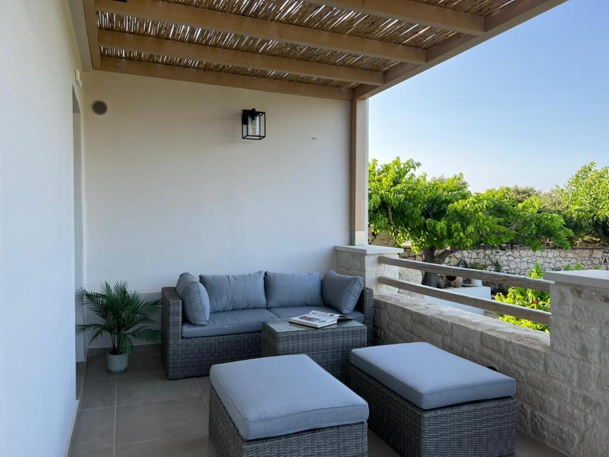 Amvikas Suites-Sitia ภายนอก รูปภาพ